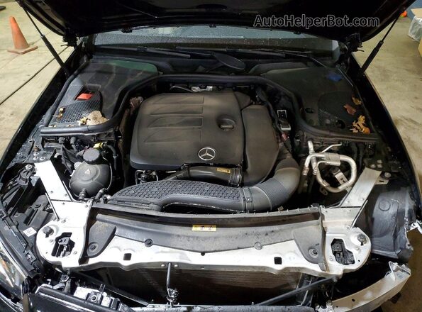 W1KZF8DBXLA764295 2020 MERCEDES-BENZ E Черный Вид задней части салона