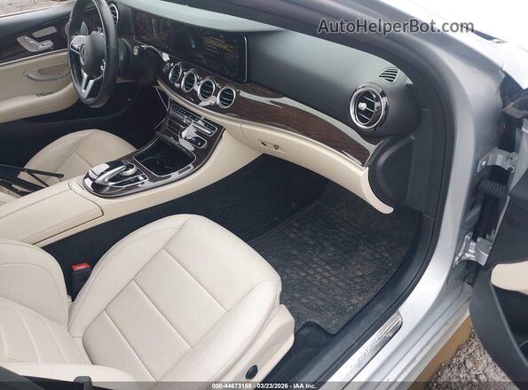W1KZF8EB2LA829994 2020 MERCEDES-BENZ E-CLASS Silver Widok wnętrza z przodu