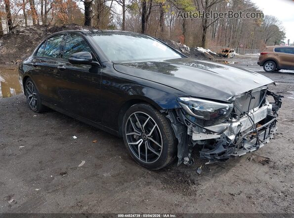 W1KZF8EBXPB169512 2023 MERCEDES-BENZ E-CLASS Черный Передняя правая четверть