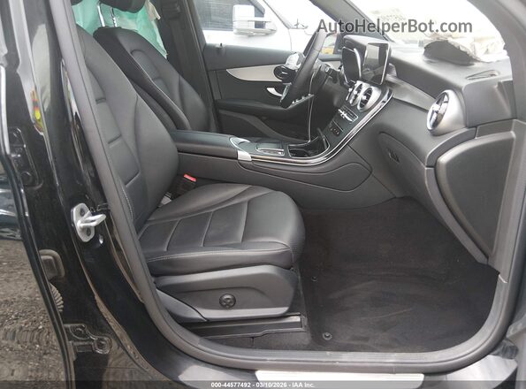 W1N0G8DB9NG077172 2022 MERCEDES-BENZ GLC 300 Черный Вид салона спереди