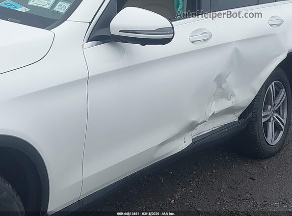 W1N0G8EB4NV365059 2022 MERCEDES-BENZ GLC 300 White Widok z przodu