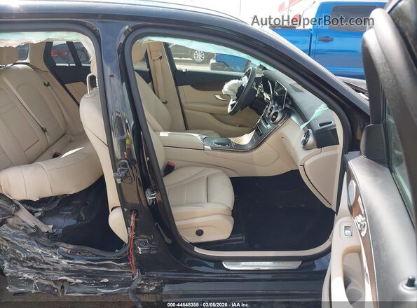 W1N0G8EB7LF761932 2020 MERCEDES-BENZ GLC 300 Черный Вид салона спереди