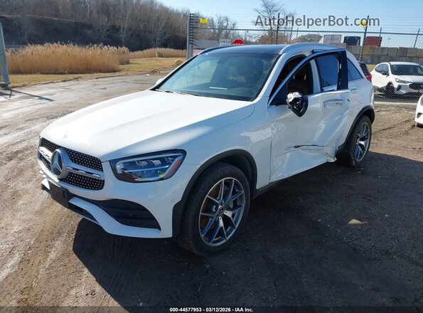 W1N0G8EB8LF864809 2020 MERCEDES-BENZ GLC 300 Белый Передняя левая четверть