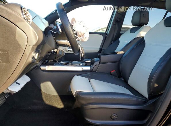 W1N4M4HB5PW282302 2023 MERCEDES-BENZ GLB-CLASS Черный Вид салона спереди