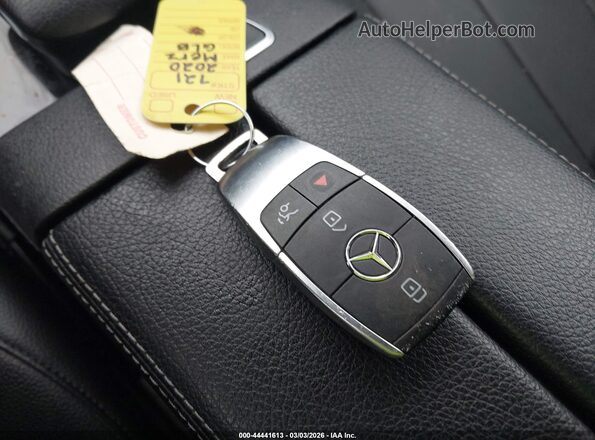 W1N4M4HB7LW024406 2020 MERCEDES-BENZ GLB-CLASS Silver Dashboard view