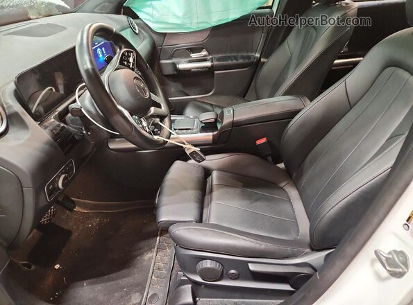 W1N4N4HB2NJ409448 2022 MERCEDES-BENZ GLA White Vista interior delantera