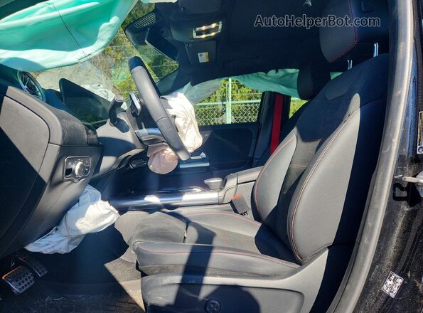 W1N4N5DB1PJ474726 2023 MERCEDES-BENZ GLA Black Vista interior delantera