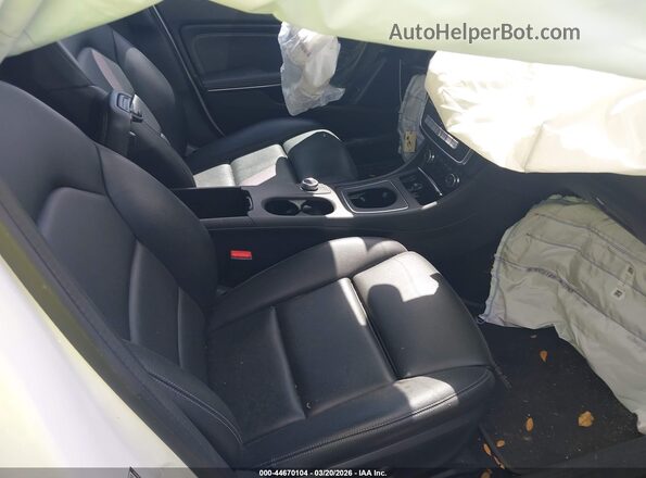 W1NTG4EB6LU030863 2020 MERCEDES-BENZ GLA 250 White Front interior view