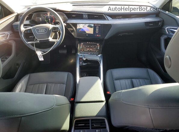 WA11AAGE8MB007436 2021 AUDI E-TRON Черный Вид панели приборов