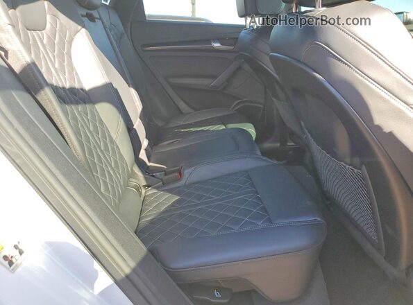 WA124AFY3P2070651 2023 AUDI SQ5 White Widok tylnych siedzeń