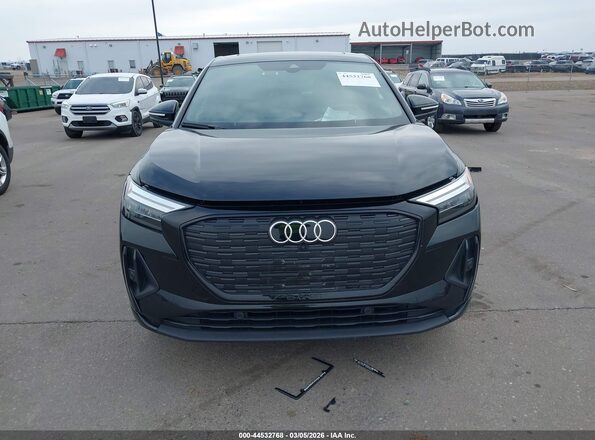 WA13UBFZ2RP078264 2024 AUDI Q4 E-TRON Черный Вид задней части салона