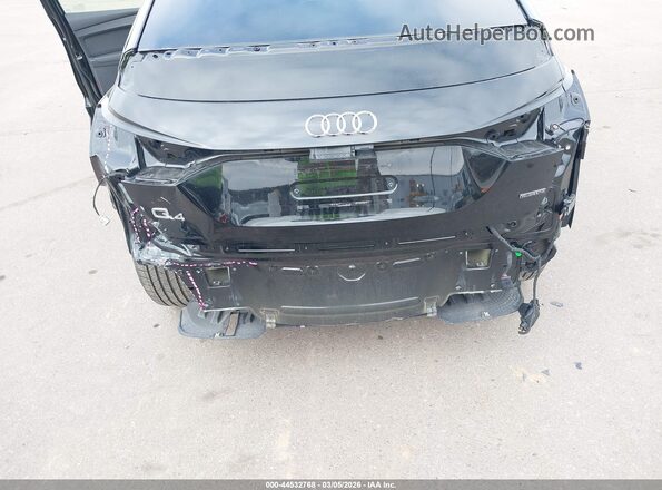 WA13UBFZ2RP078264 2024 AUDI Q4 E-TRON Черный Вид спереди