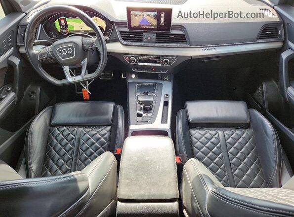 WA1A4AFY0J2150203 2018 AUDI SQ5 Серый Вид панели приборов