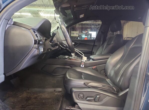 WA1AAAF76KD010405 2019 AUDI Q7 Бирюзовый Вид салона спереди