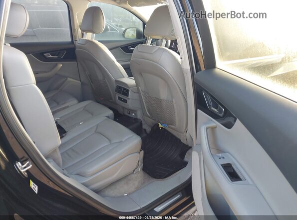 WA1AAAF77KD011742 2019 AUDI Q7 Черный Вид наклейки с VIN-кодом