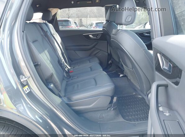 WA1ACBF76SD004510 2025 AUDI Q7 Gray Widok naklejki z numerem VIN