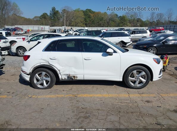 WA1AECF36K1072675 2019 AUDI Q3 Белый Вид задней части салона