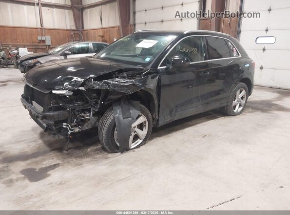 WA1AECF39L1114709 2020 AUDI Q3 Черный Передняя левая четверть