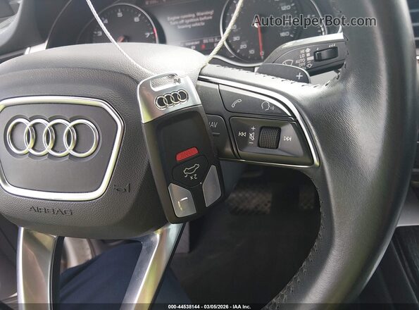 WA1AHAF70KD025560 2019 AUDI Q7 Белый Вид панели приборов