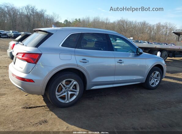 WA1ANAFY2K2137693 2019 AUDI Q5 Silver Widok wnętrza z tyłu