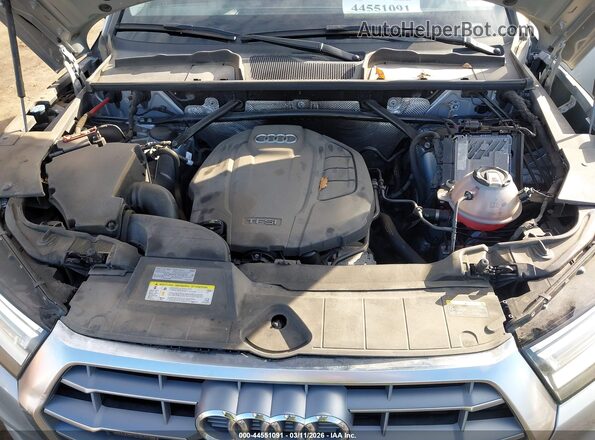 WA1ANAFY2K2137693 2019 AUDI Q5 Silver Widok z tyłu