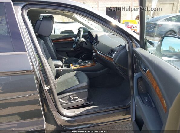 WA1ANAFY4J2003377 2018 AUDI Q5 Серый Вид салона спереди