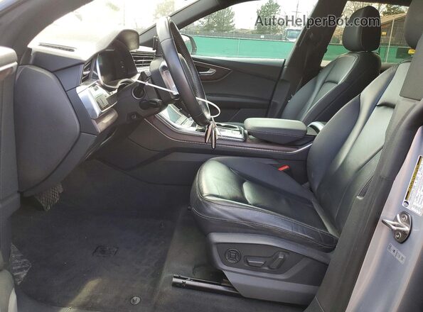 WA1AVAF11KD017312 2019 AUDI Q8 Серебряный Вид салона спереди
