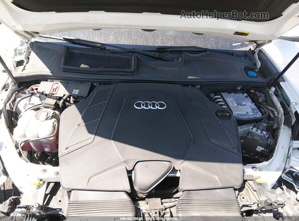 WA1AVAF13KD011012 2019 AUDI Q8 White Вид ззаду