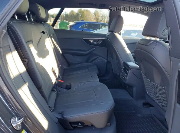 WA1AVBF10SD040702 2025 AUDI Q8 Серый Вид задней части салона