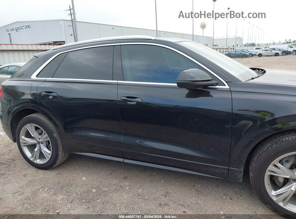 WA1AVBF11ND034377 2022 AUDI Q8 Black Widok wnętrza z tyłu