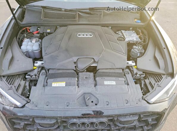 WA1AVBF19SD015684 2025 AUDI Q8 Black Widok komory silnika