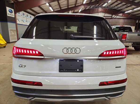 WA1AXAF77MD025738 2021 AUDI Q7 Белый Вид сзади