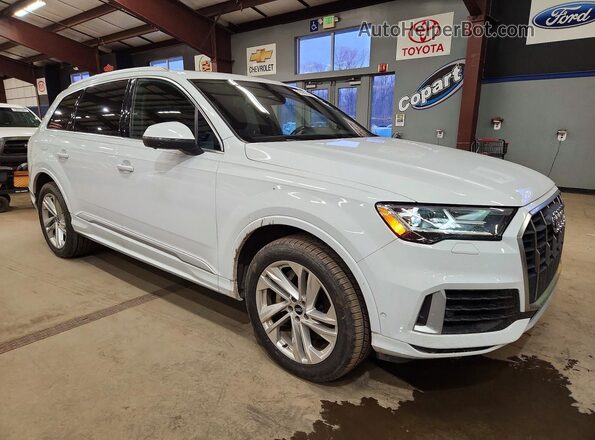 WA1AXAF77MD025738 2021 AUDI Q7 Белый Передняя правая четверть