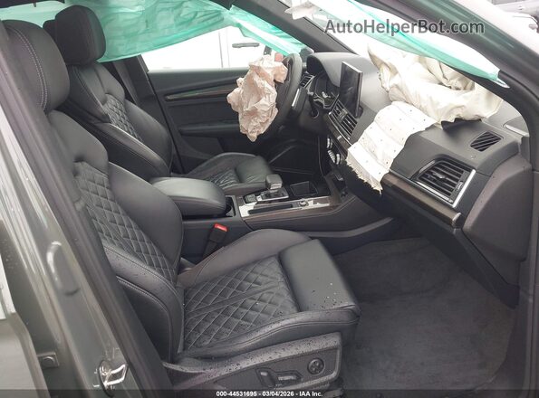 WA1B4AFY3R2025258 2024 AUDI SQ5 Серый Вид салона спереди