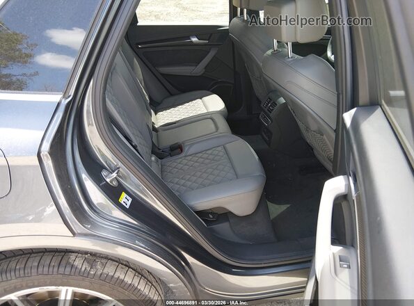 WA1B4AFY4P2057536 2023 AUDI SQ5 Серый Вид наклейки с VIN-кодом