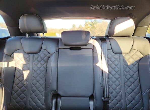 WA1B4AFY7S2051500 2025 AUDI SQ5 Черный Вид задних сидений