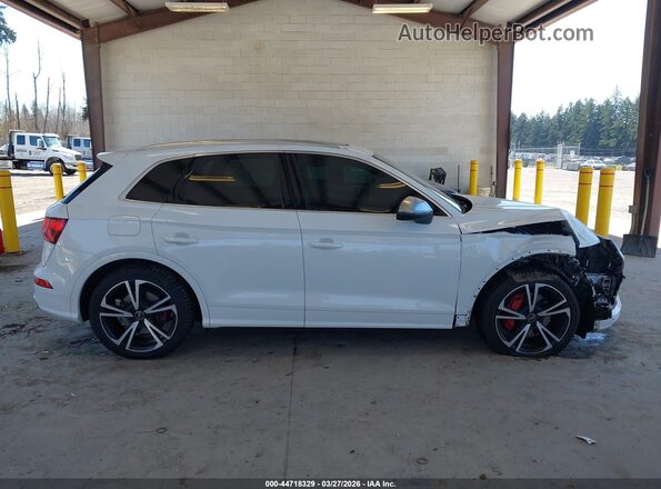 WA1B4AFYXK2001769 2019 AUDI SQ5 Белый Панорамный вид салона 360°