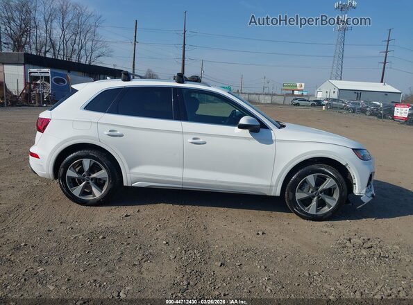 WA1BBAFY6N2086040 2022 AUDI Q5 Белый Вид задней части салона