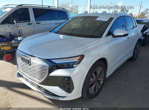WA1BCBFZ1PP077621 2023 AUDI Q4 Белый Передняя левая четверть