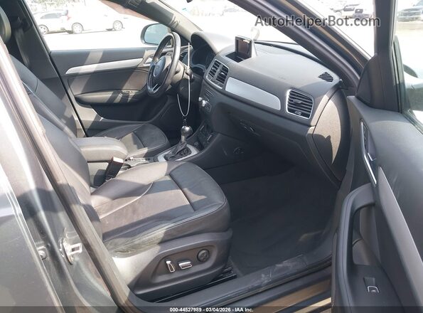 WA1BCCFS3HR016334 2017 AUDI Q3 Gray Widok wnętrza z przodu