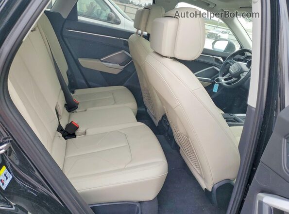 WA1BECF32K1069910 2019 AUDI Q3 Черный Вид задней части салона