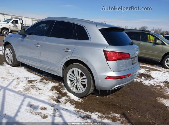 WA1BNAFY3J2019901 2018 AUDI Q5 Серебряный Задняя левая четверть