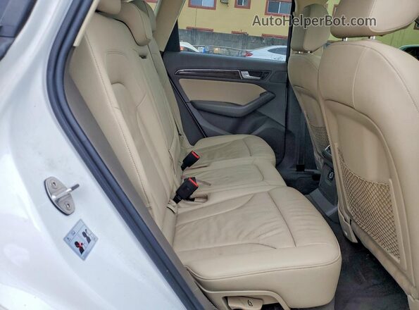 WA1C2AFP7GA150641 2016 AUDI Q5 White უკანა სავარძლების ხედი