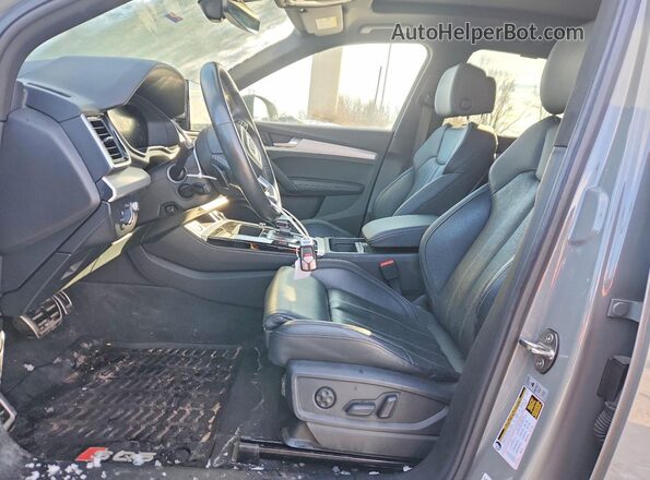 WA1C4AFY0M2093353 2021 AUDI SQ5 Gray Vista interior delantera