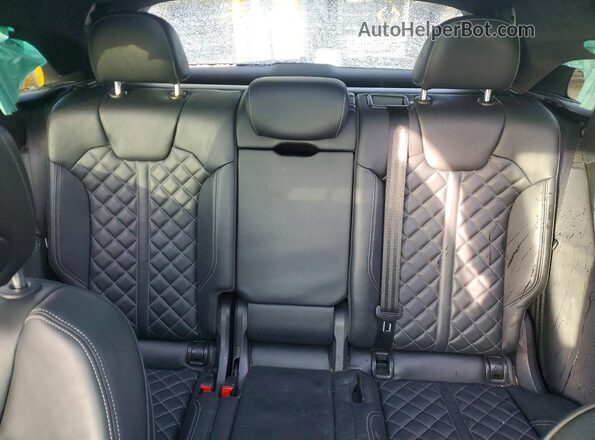 WA1C4AFY5J2158726 2018 AUDI SQ5 Black Widok tylnych siedzeń