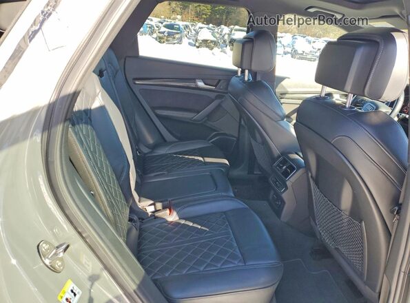 WA1C4AFY6K2099283 2019 AUDI SQ5 Gray Widok wnętrza z tyłu