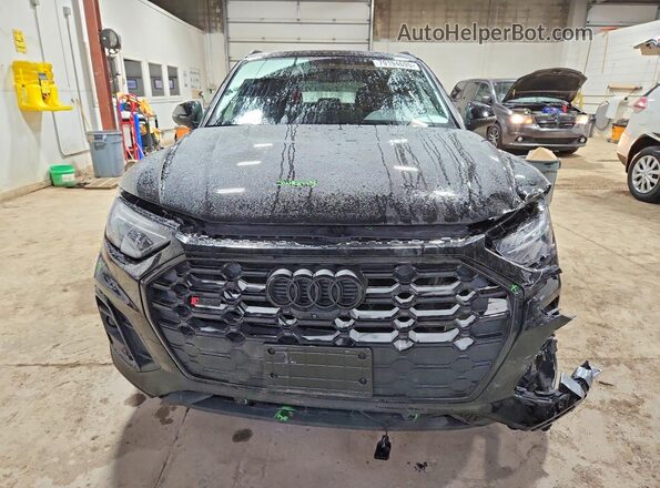 WA1C4AFY8R2037555 2024 AUDI SQ5 Черный Вид спереди