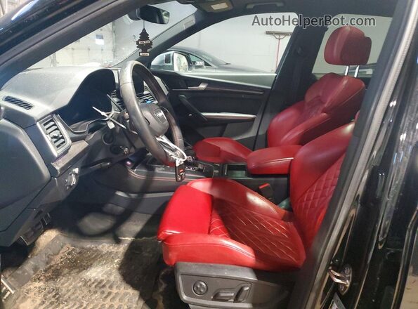 WA1C4AFY9J2085828 2018 AUDI SQ5 Черный Вид салона спереди