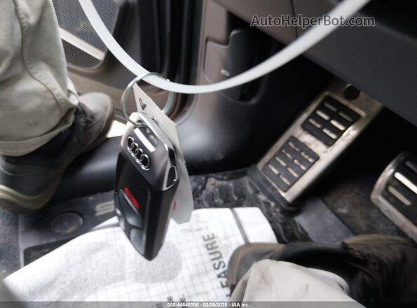 WA1C4BFY5R2073368 2024 AUDI SQ5 Серый Вид панели приборов