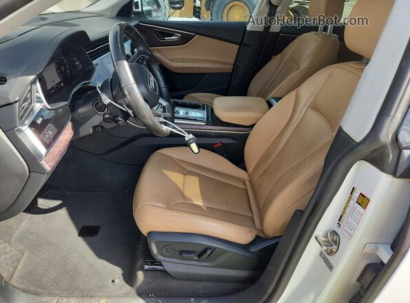 WA1CVAF10KD009100 2019 AUDI Q8 Белый Вид салона спереди